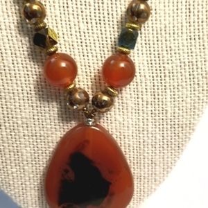 Agate Necklace w/leather cord